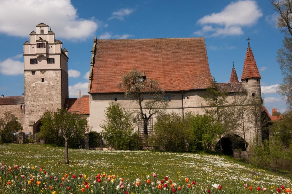 Nördlinger Tor und Stadtmühle und Wörnitz