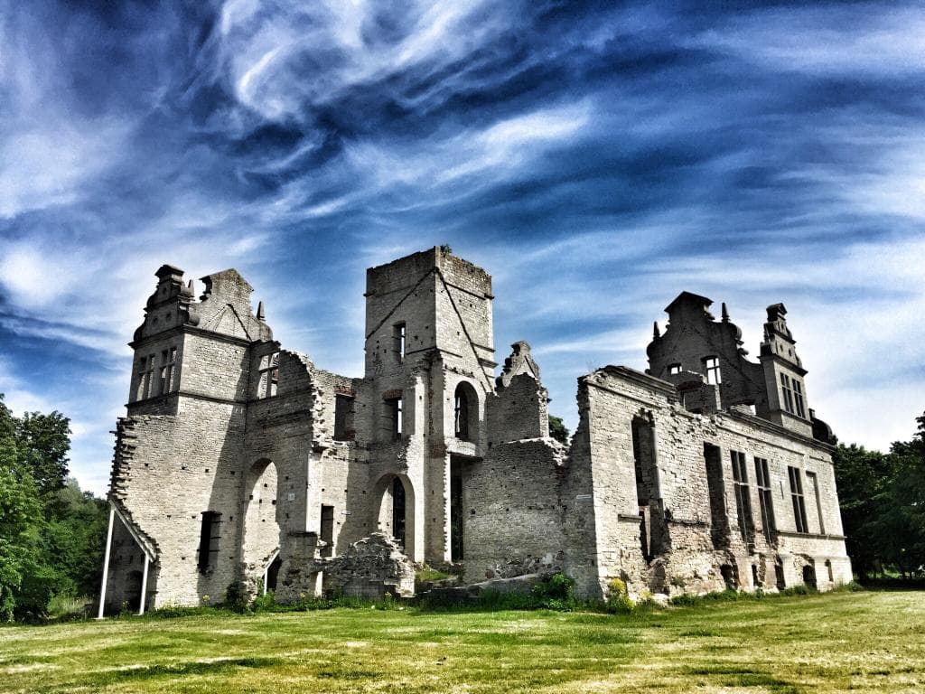 Ungru Manor Ruins