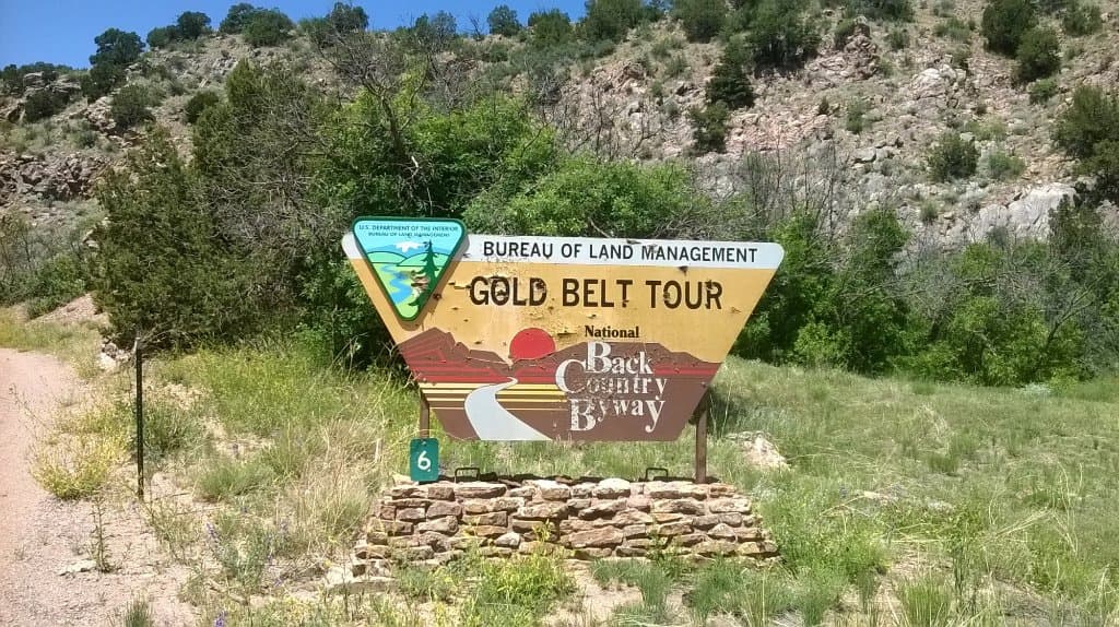 Sign at road start
