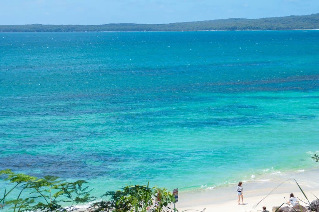 Hymn Beach - Crystal clear blue water...!!