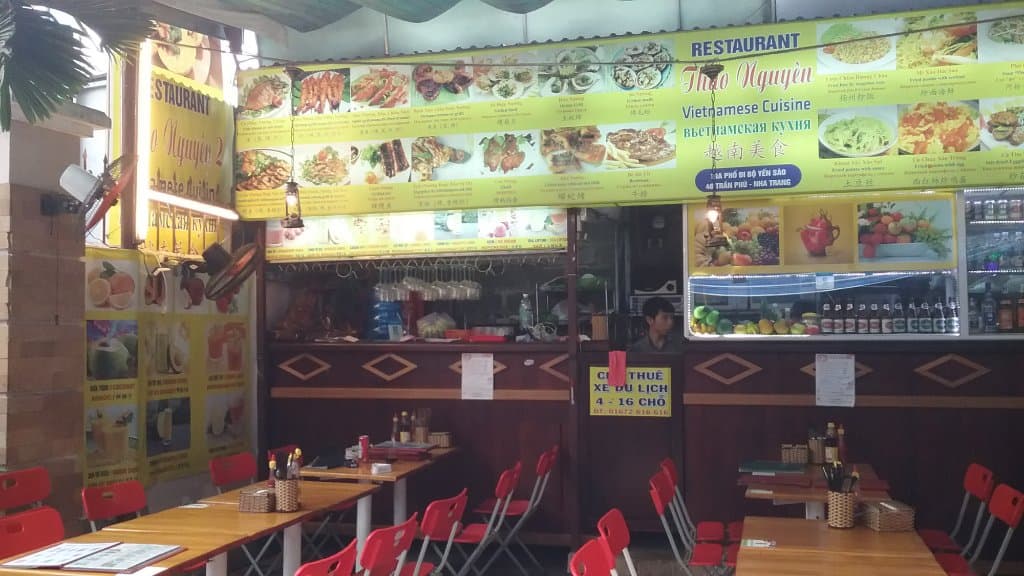 great photos of the food,looks like what you ordered,plenty of room,clean