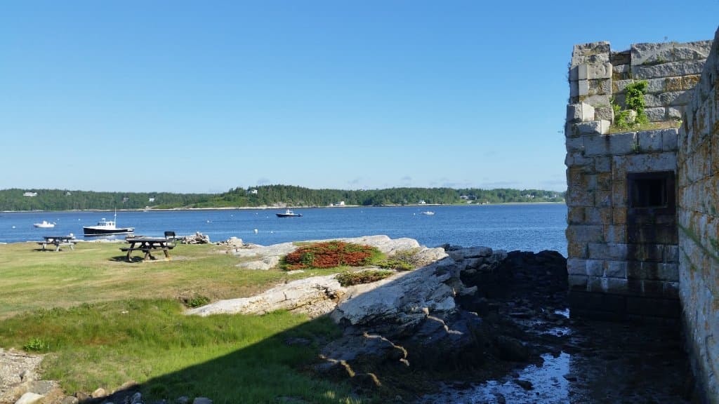 Picnic area beside Popham Fort