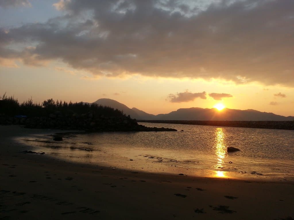 Kala matahari terbenam