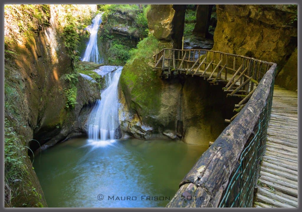 Grotte del Caglieron: cascate e marmitta