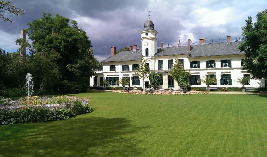 Parkanlage vor dem Schloss