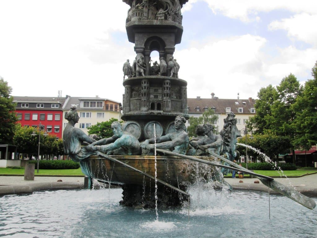 Görresplatz Historiensäule