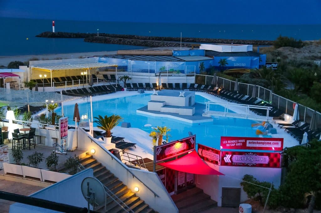 Le Village Naturiste du Cap d'Agde un univers de plaisirs et de liberté où la nudité réduit les 