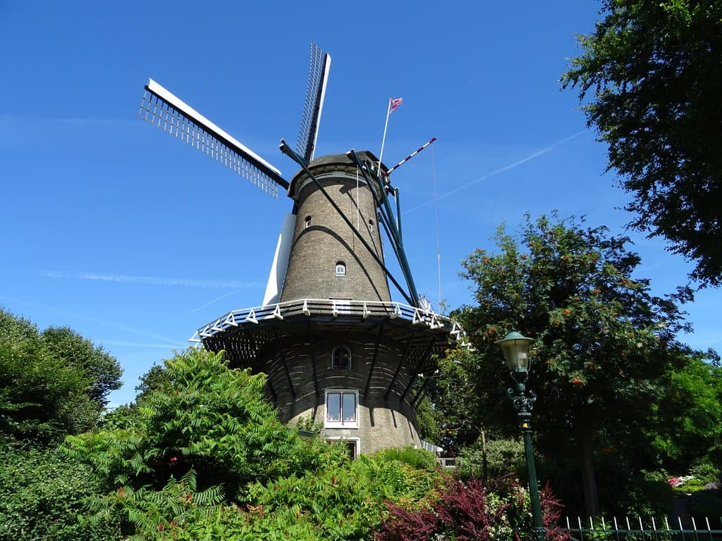 De molen van Piet op het singelpark;Alkmaar 