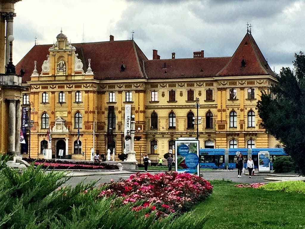 Arts and Crafts Museum