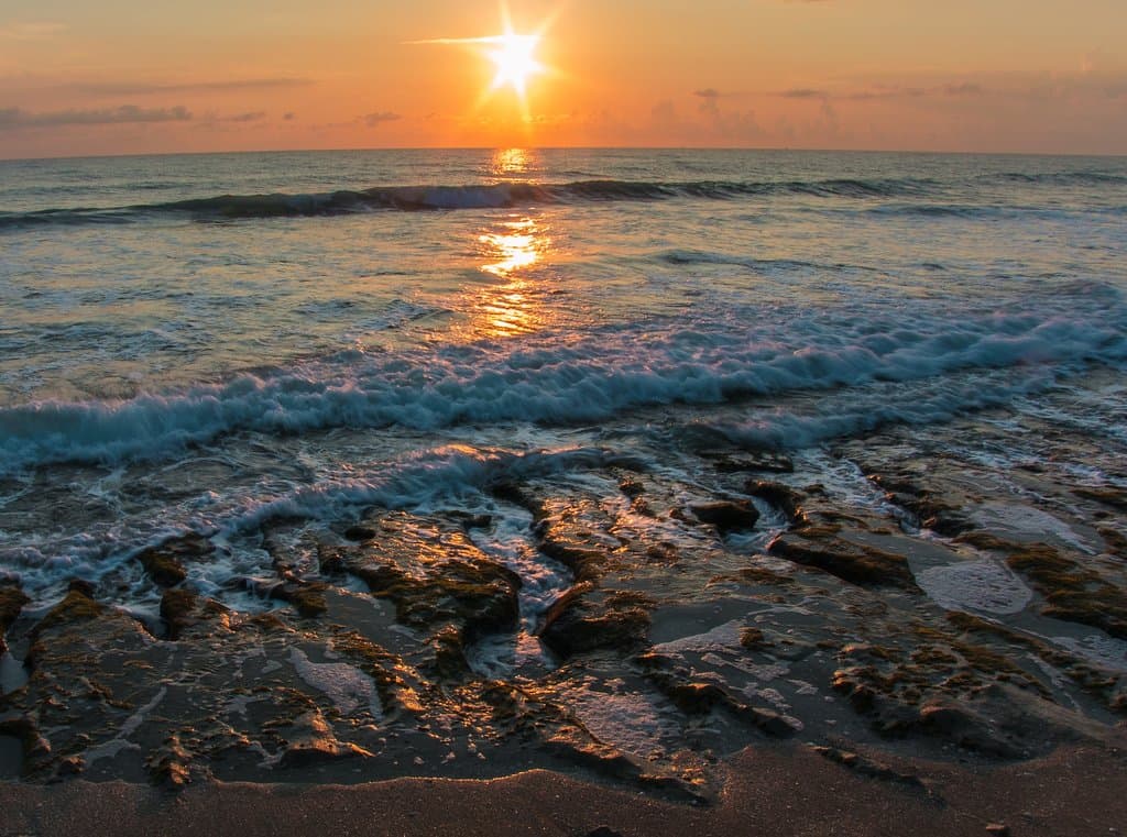 Bathtub Reef Beach