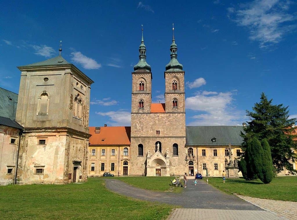 Klášter