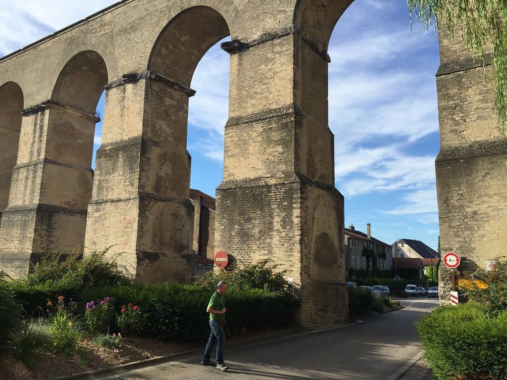 Aqueduc de Jouy-aux-Arches