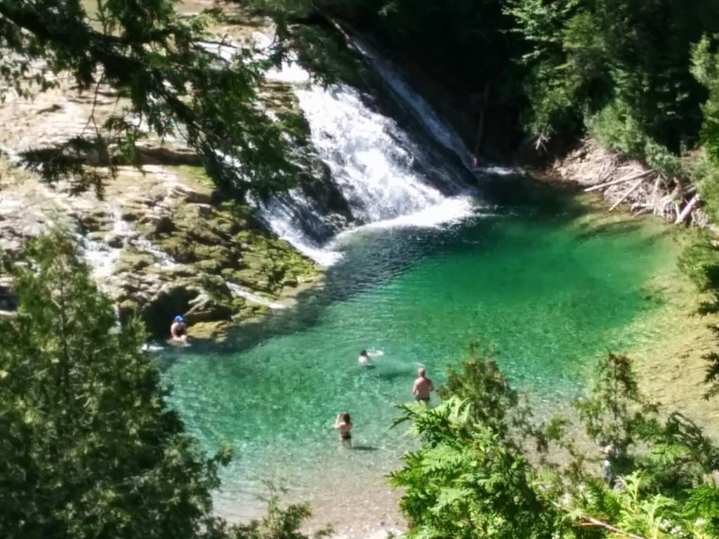 Rivière Émeraude / Emerald River