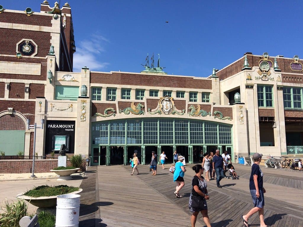 Paramount Theater and Convention Hall
