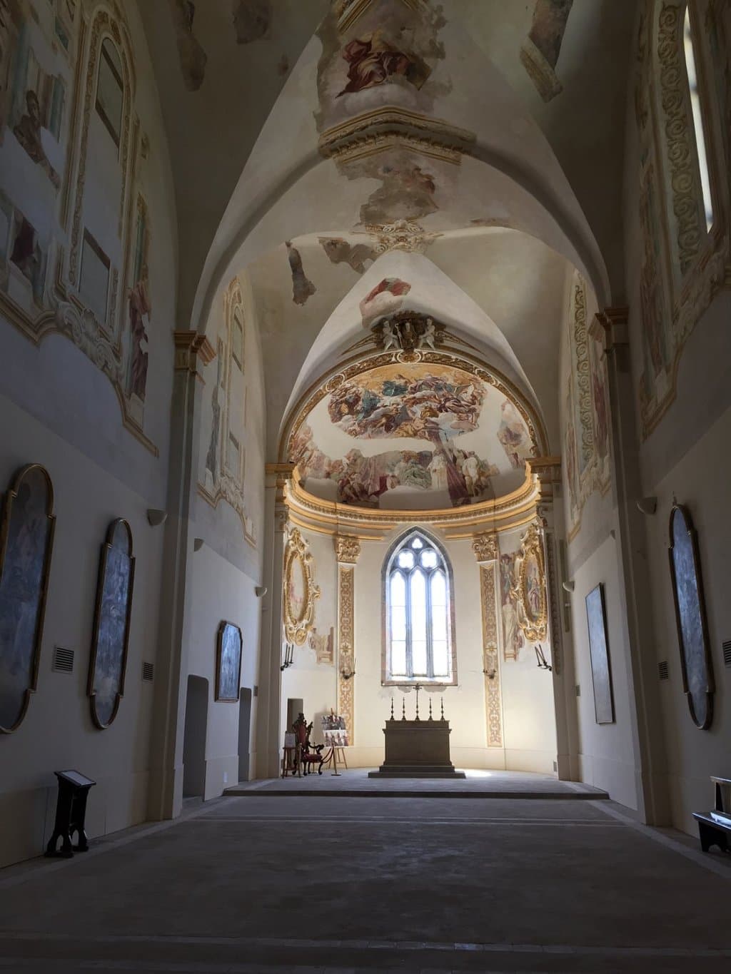 interno chiesa