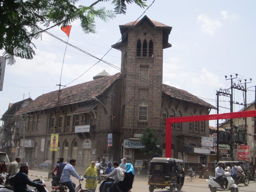 FRONT VIEW OF BARTON LIBRARY ON DIWANPARA ROAD