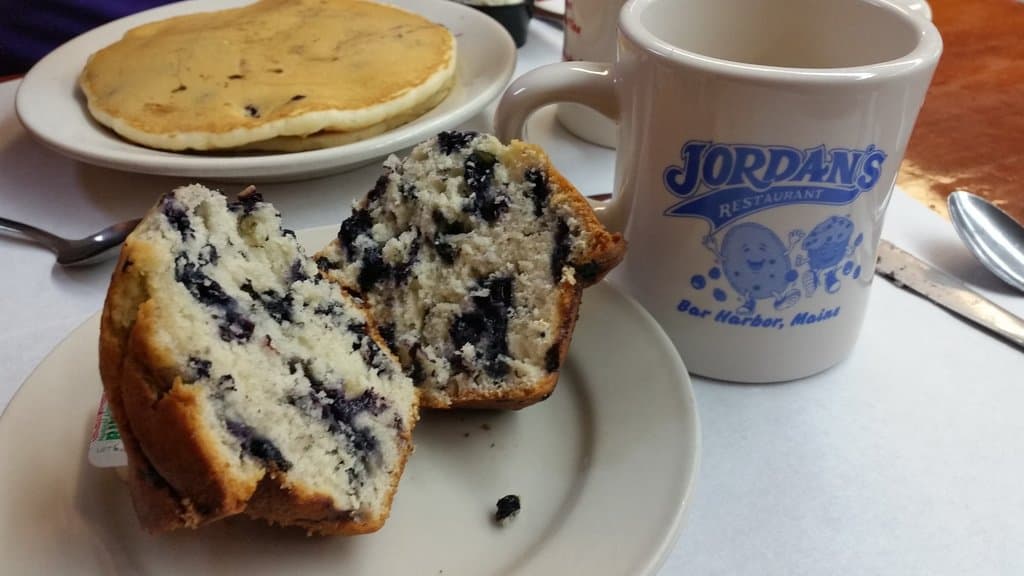 Blueberry pancakes & muffin