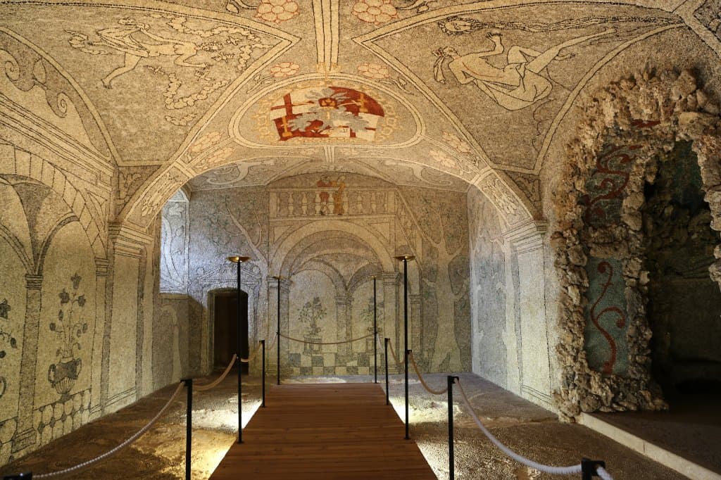 Interesting ceiling