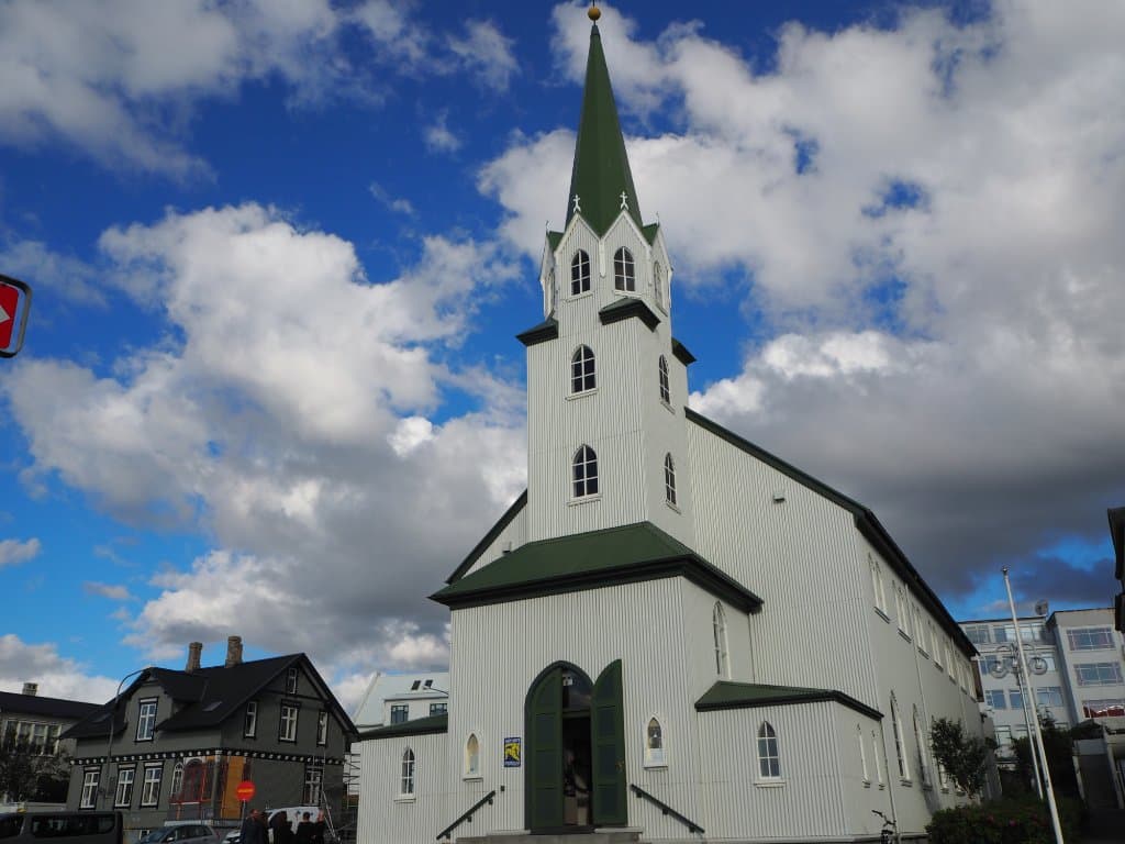 Frontal de la iglesia.