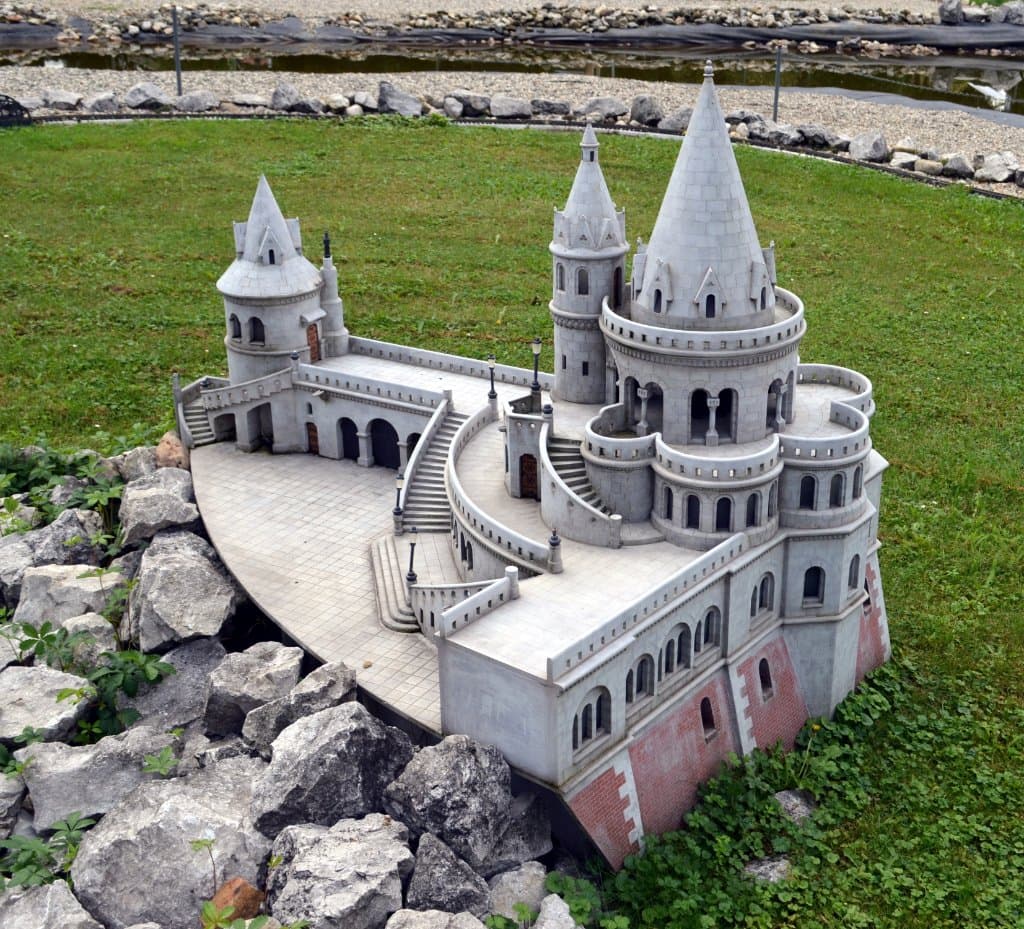 Miniuni World of Miniatures