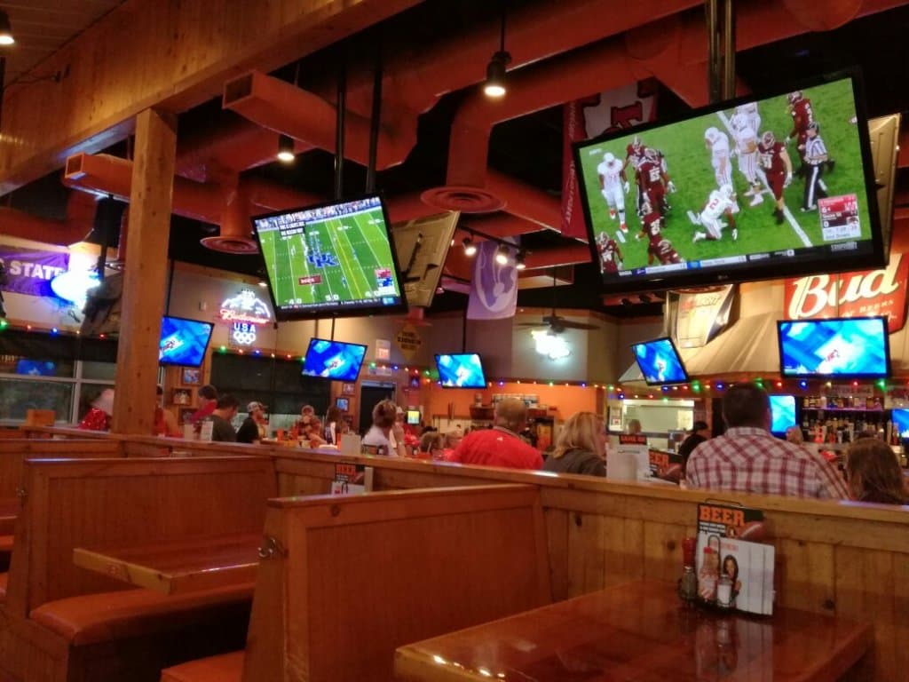 Hooters