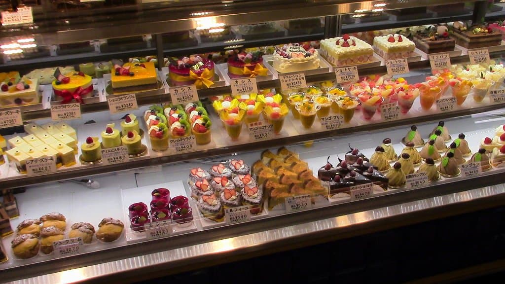 La frutta freca meglio esposta che abbia mai visto