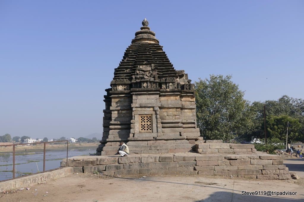 Brahma temple by the lake
