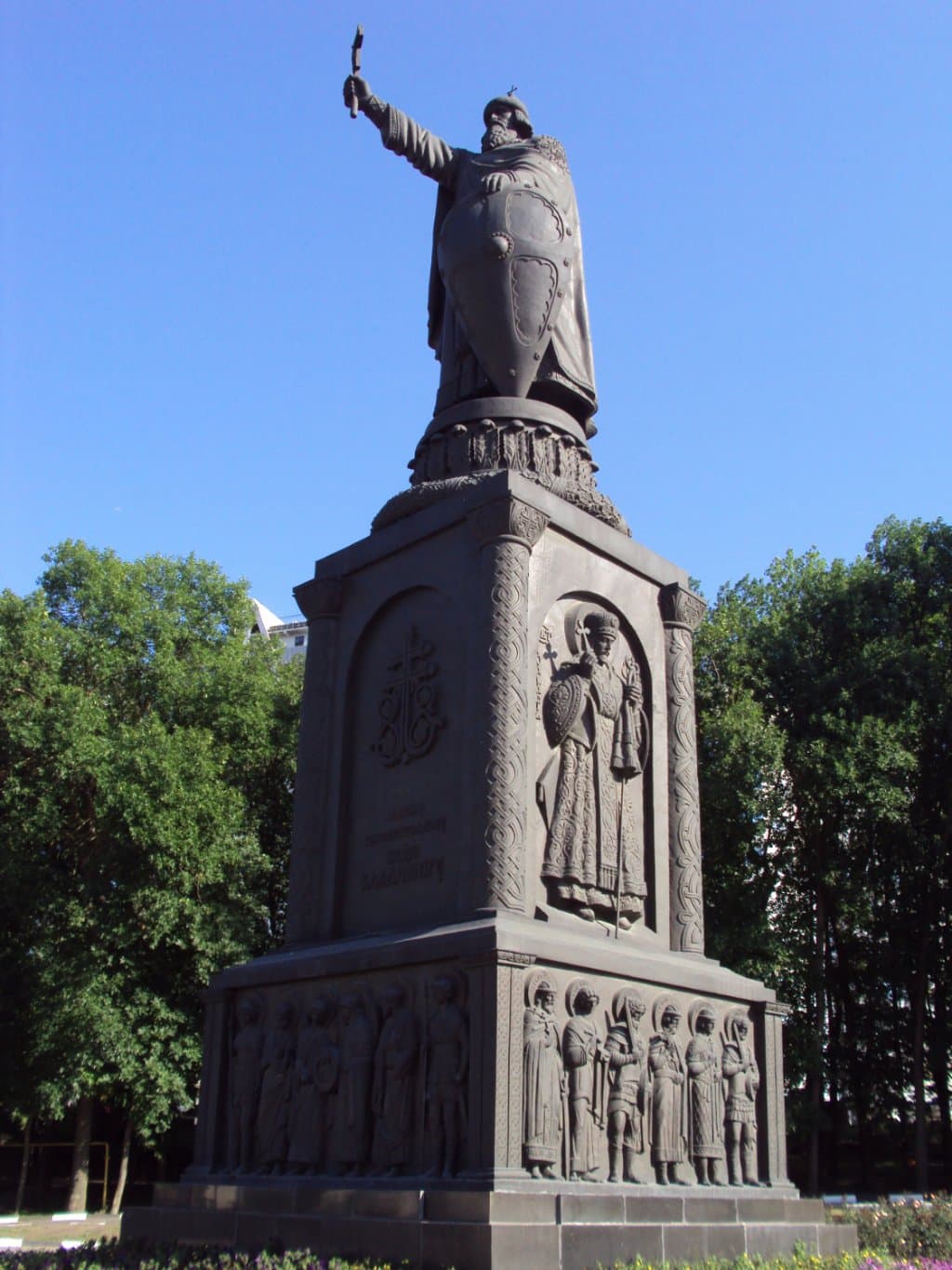 Памятник Владимиру Великому на Харьковской горе в Белгороде.