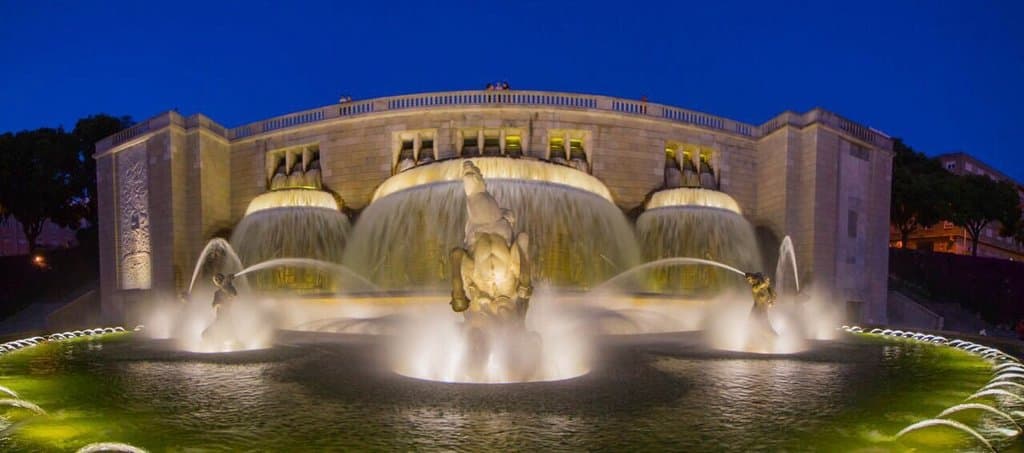 Praça Scalamandré Sobrinho Fonte Luminosa