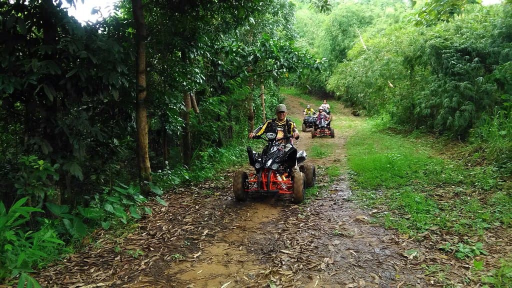 Tour 2: MARIKINA RIVER TOUR ADVENTURE  • This trail is pure adventure. It lasts between about 3