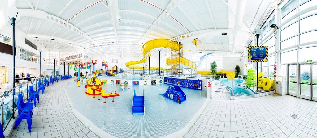 A lovely wide shot of our splashtastic indoor water park.