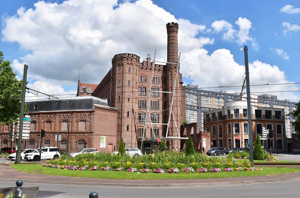 Notre bâtiment est reconnaissable parmi tous et est une ancienne usine