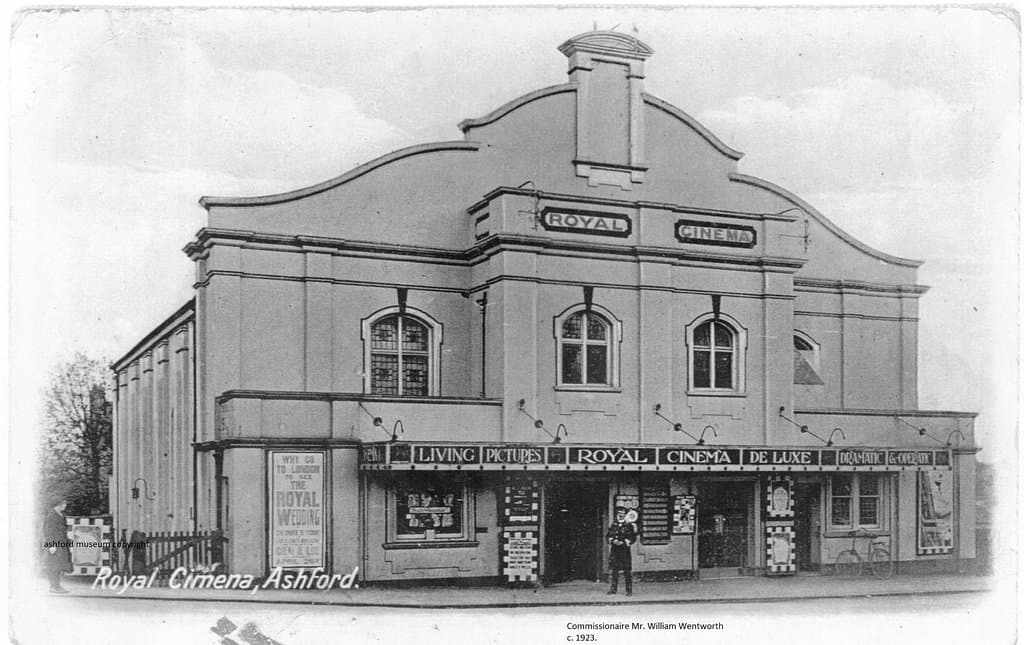 The Royal De luxe Cinema (No longer here due to road widening) c1923.