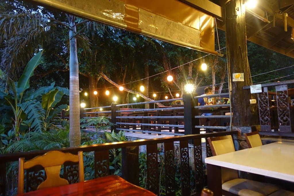 No. 6 Restaurant