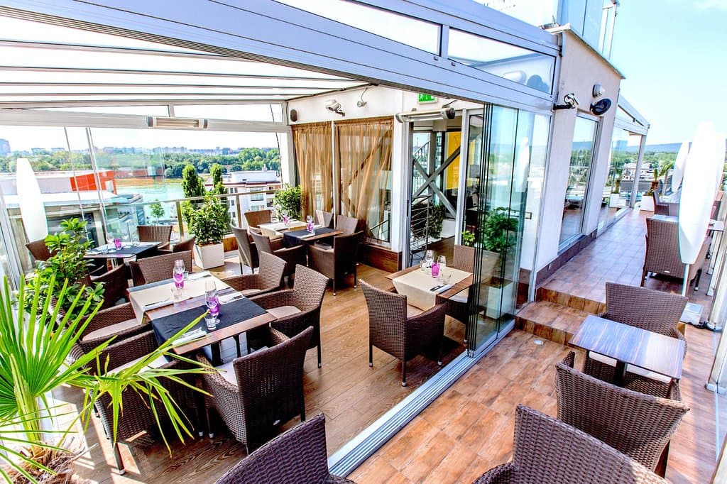 SKY bar & restaurant