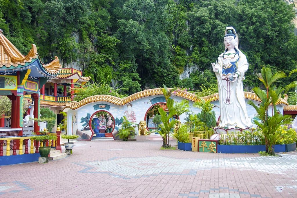 Ling Sen Tong Temple
