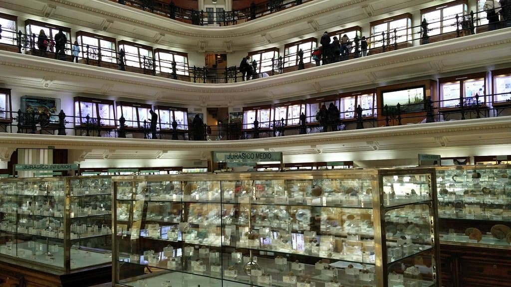 La sala principal del Museo Geominero