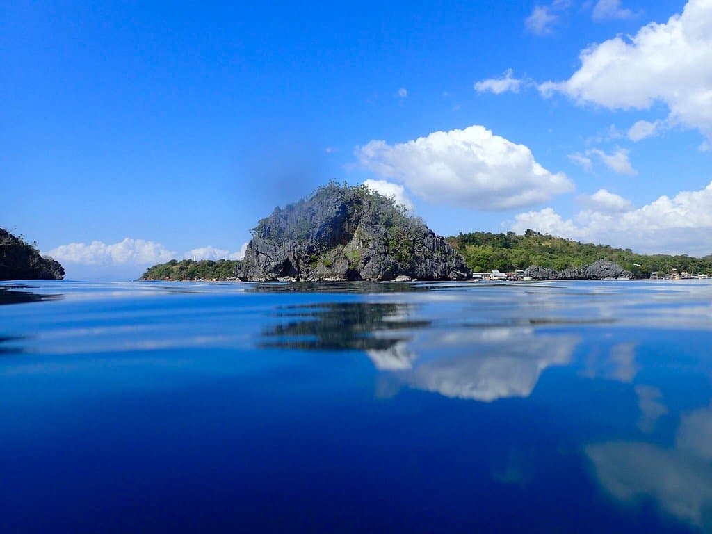 Siete Pecados & CYC Beach Coron