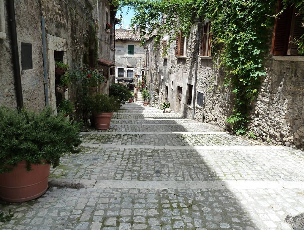 Gothic House - Beautiful Via Campitelli 