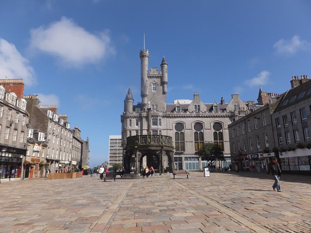 Castlegate and Mercat Cross