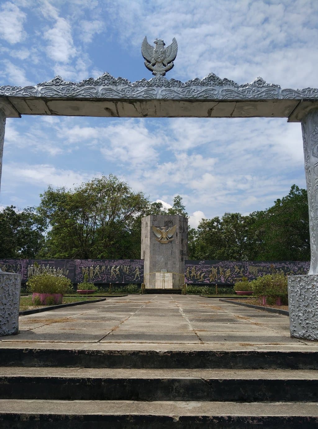 Monumen dan diorama peristiwa juang mandor