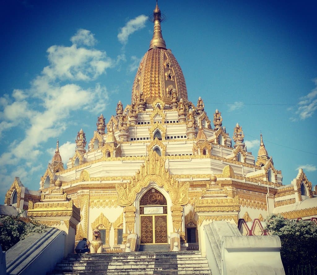 Swe Taw Myat Pagoda Tooth Relic