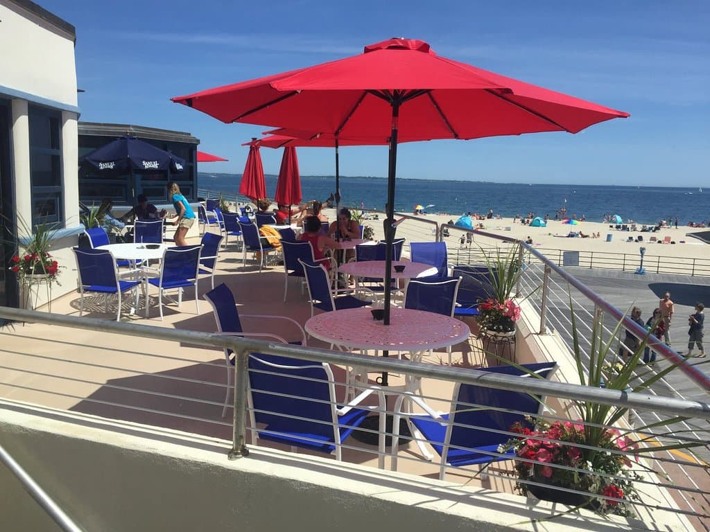 Ocean Beach Park's Sandbar Cafe
