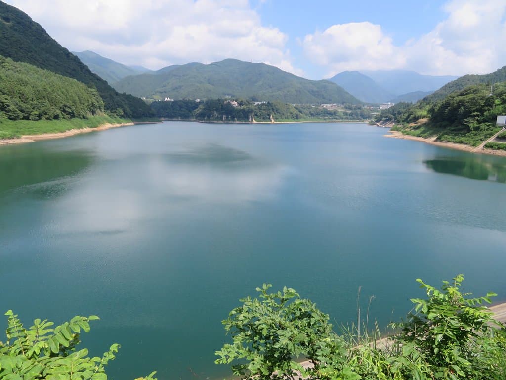 ダム湖