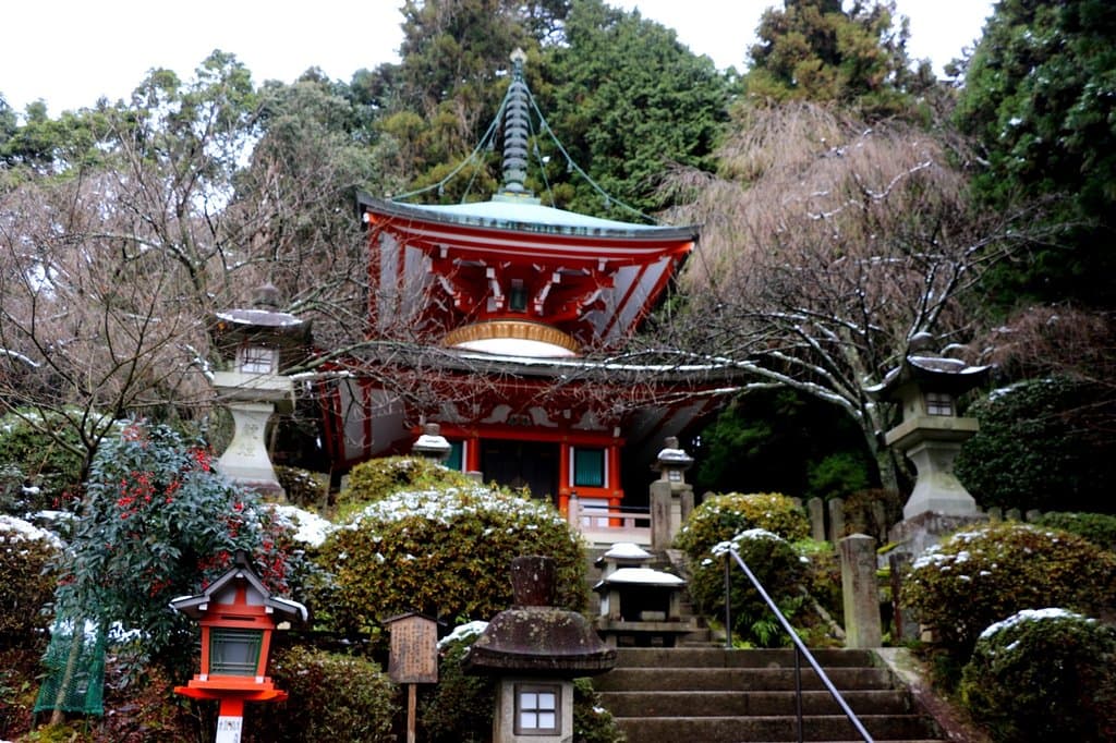 多宝塔・・・ケーブルカーでここまで上れます