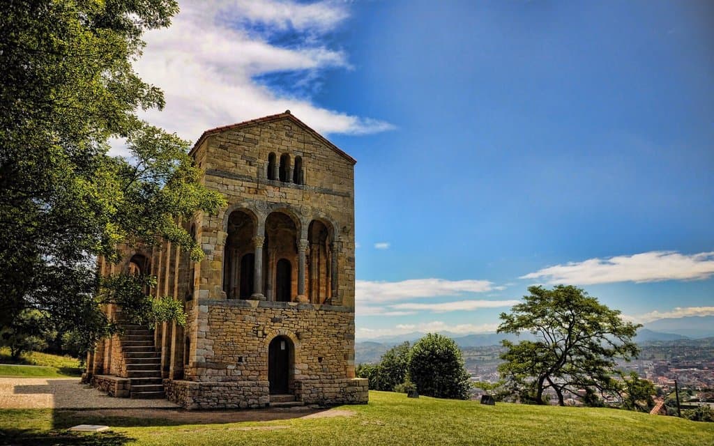 Santa María del Naranco