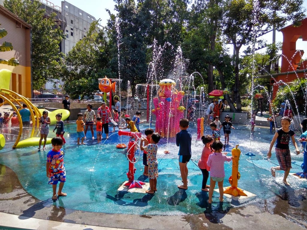 Water play time