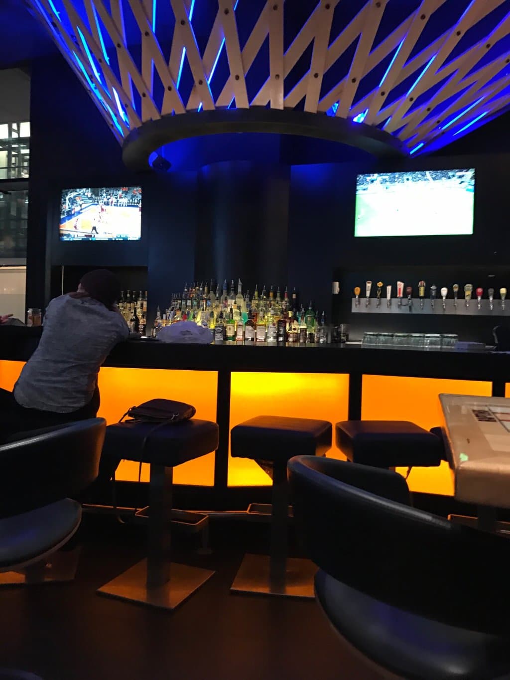 Real Sports Bar and Grill