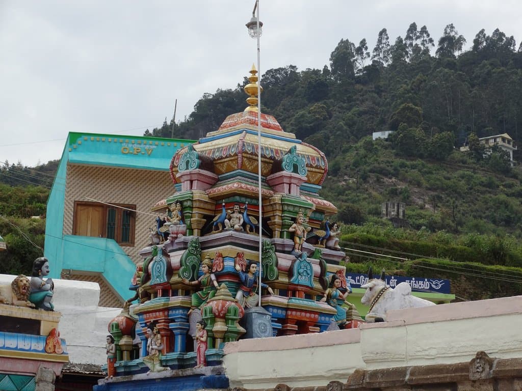 Kuzhanthai Velappar Temple Poombarai