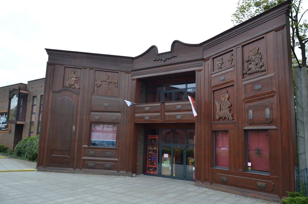 Fasada budynku Teatru Baj